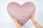 Poduszka Serce z Grawerem – Personalizowana Poduszka Welurowa.